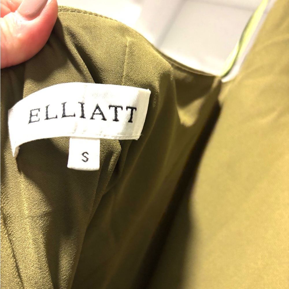 Elliatt Asymmetrical Olive Dress - Picture 4 of 5